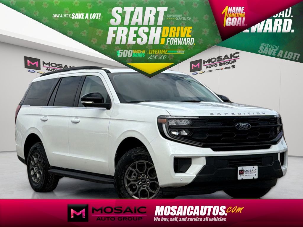Star White Metallic Tri-Coat 2026 Ford Expedition Active 4WD SUV / Crossover Four-Wheel Drive Automatic