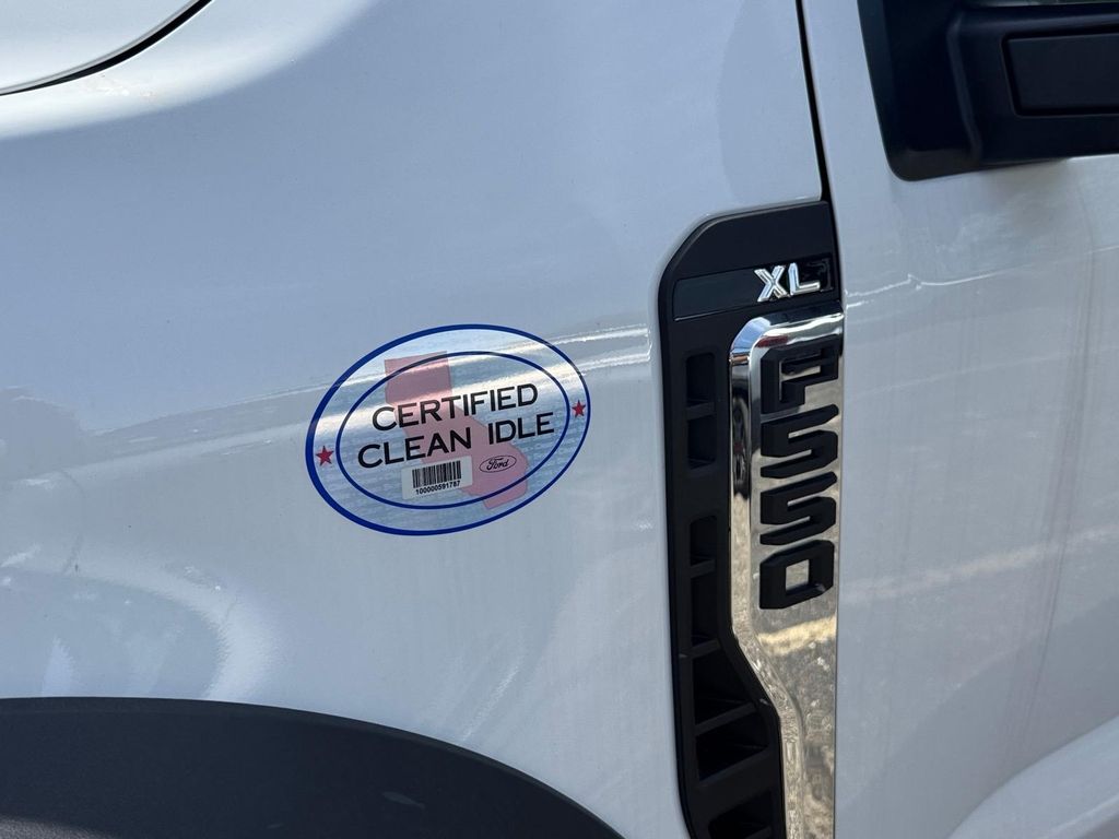 New 2026 Oxford White Ford XL image 7