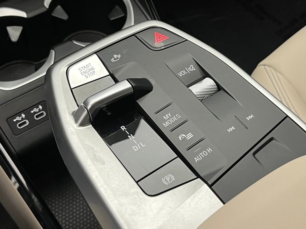 Thumbnail: 2023 BMW X1 - 15