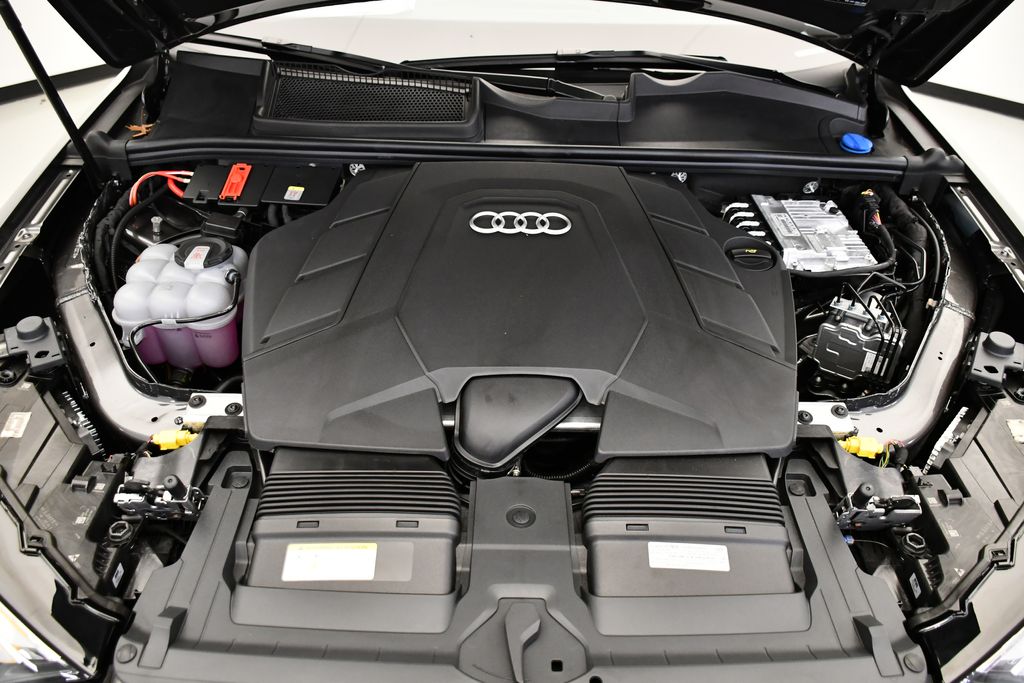Thumbnail: 2026 Audi Q7 - 11