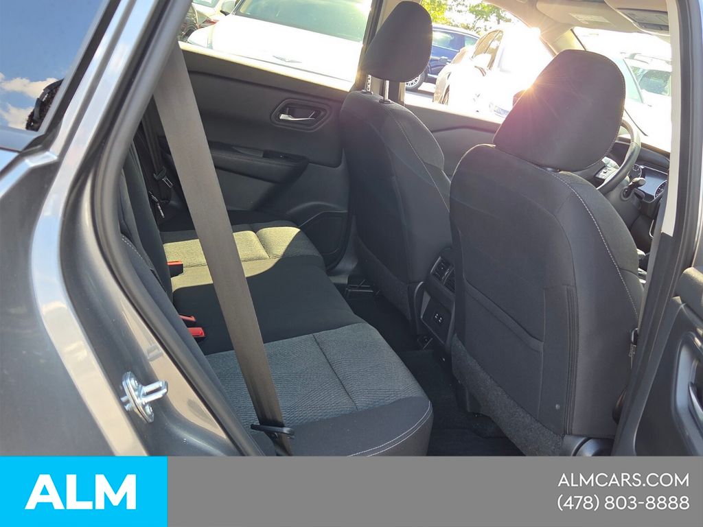Used 2025 Gray Nissan SV image 13