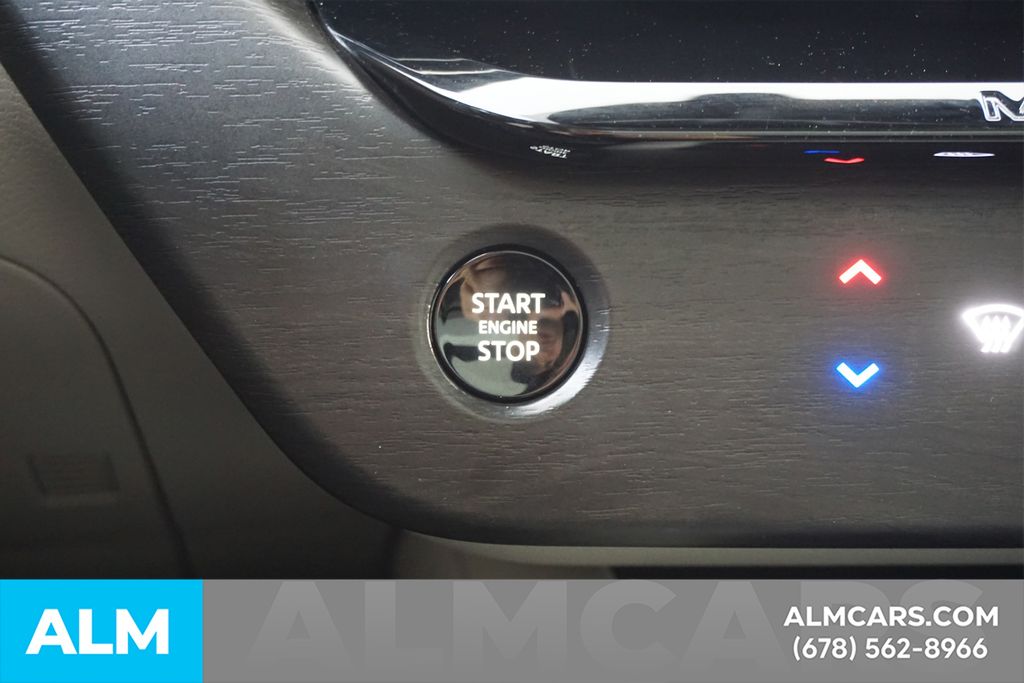 Used 2025 Red Nissan SL image 29