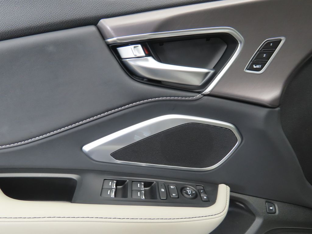 Thumbnail: 2025 Acura RDX - 23