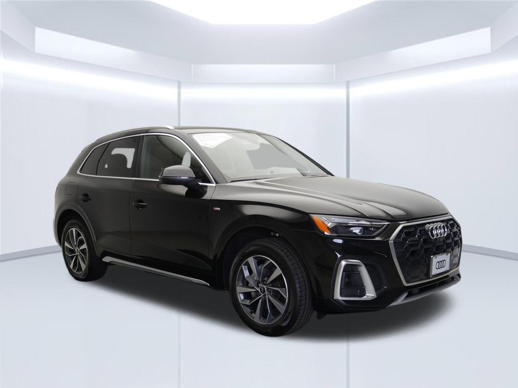 Thumbnail: 2023 Audi Q5 - 10