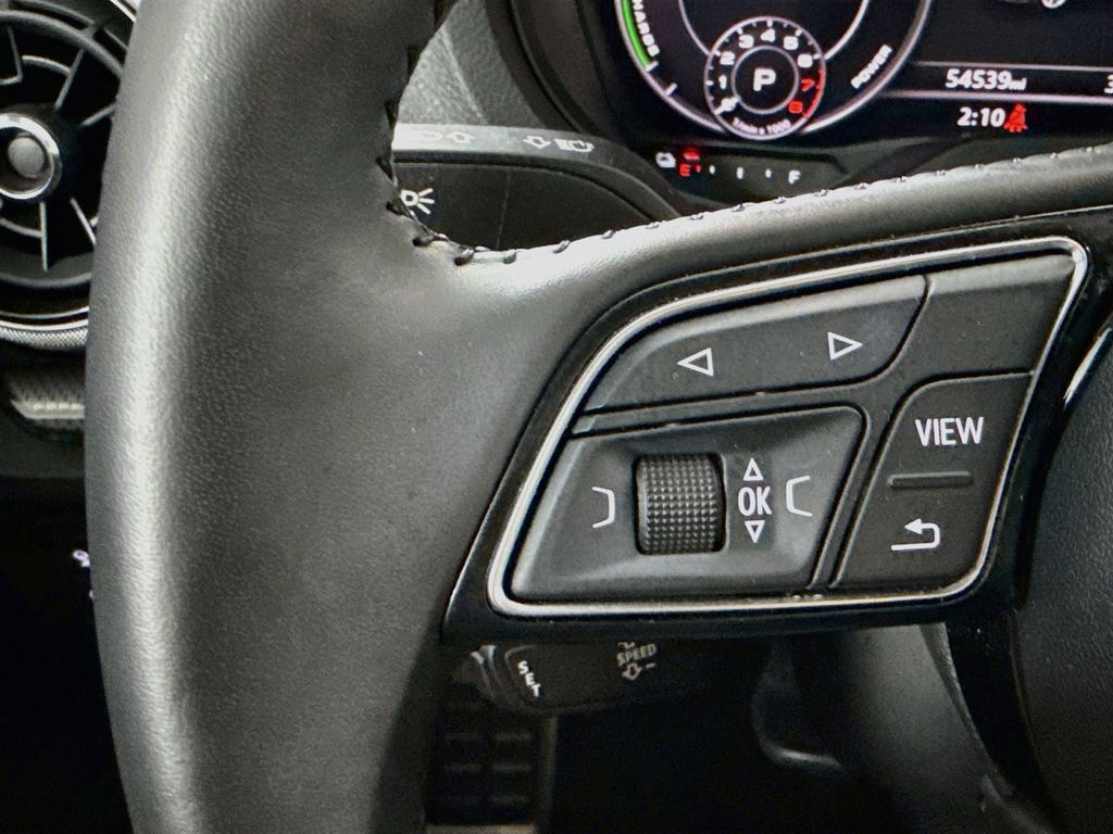 Thumbnail: 2018 Audi A3 e-tron - 11