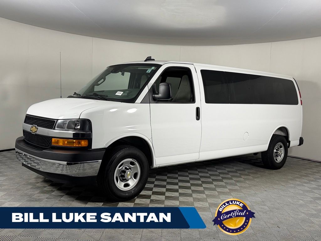 2025 Chevrolet Express 3500 LT Extended RWD