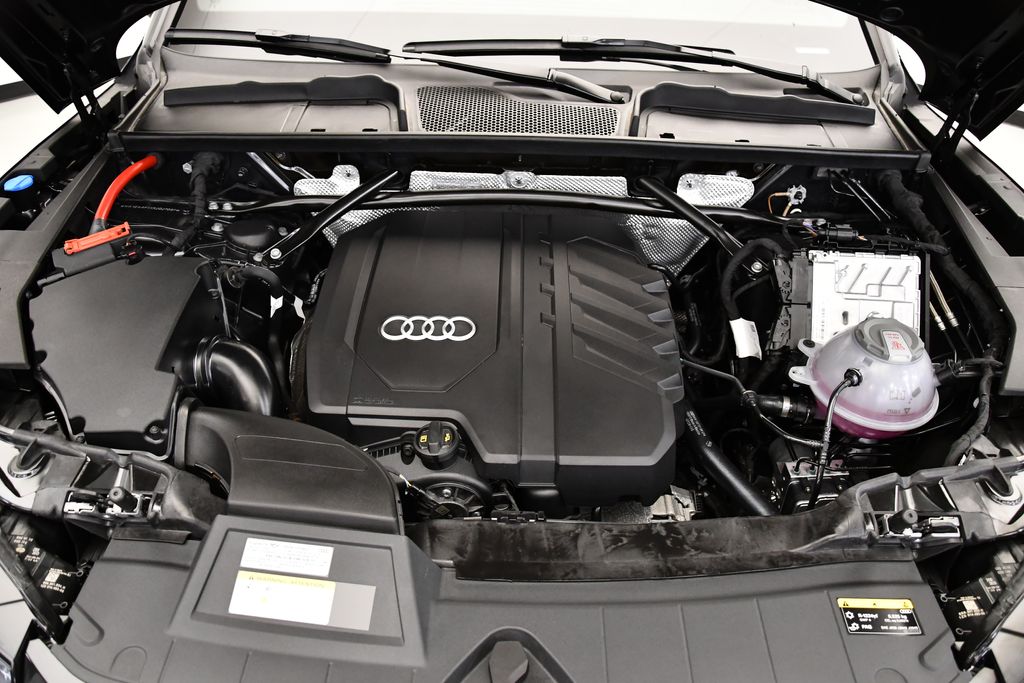 Thumbnail: 2025 Audi Q5 - 12