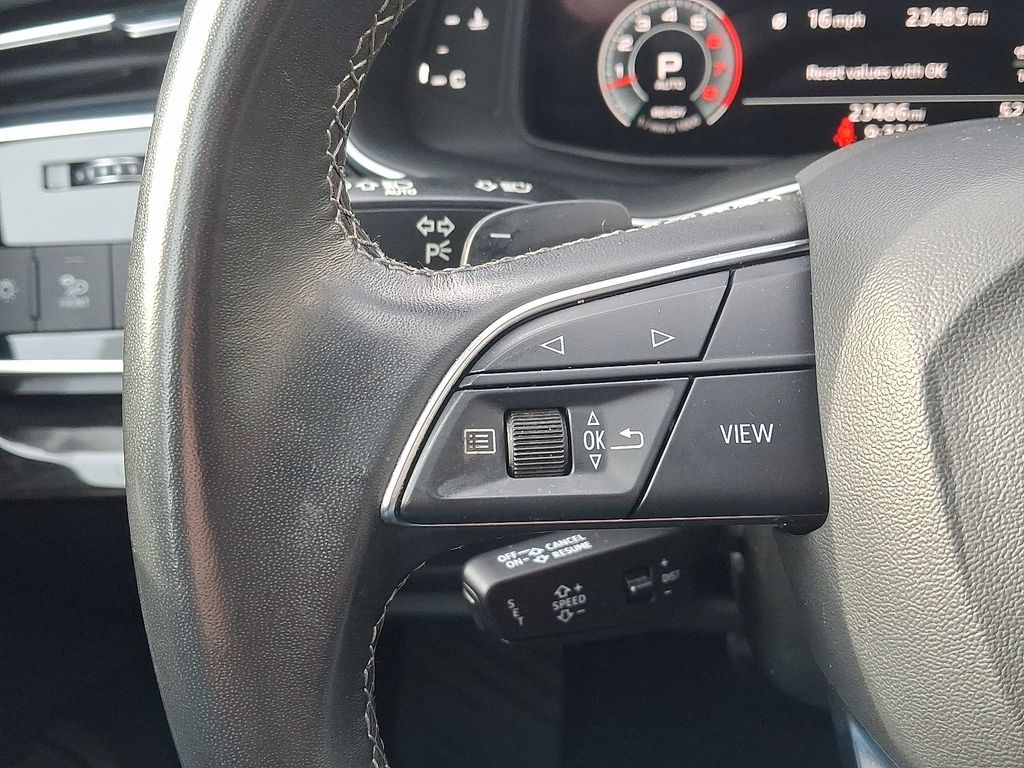 Thumbnail: 2022 Audi Q8 - 22