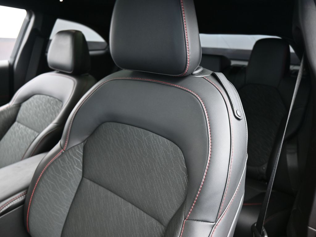 Used 2025 Header Orange Clearcoat Dodge R/T image 17