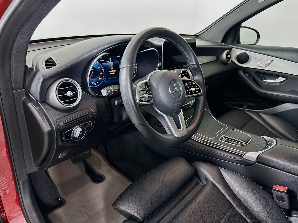 Thumbnail: 2020 Mercedes-Benz GLC - 9