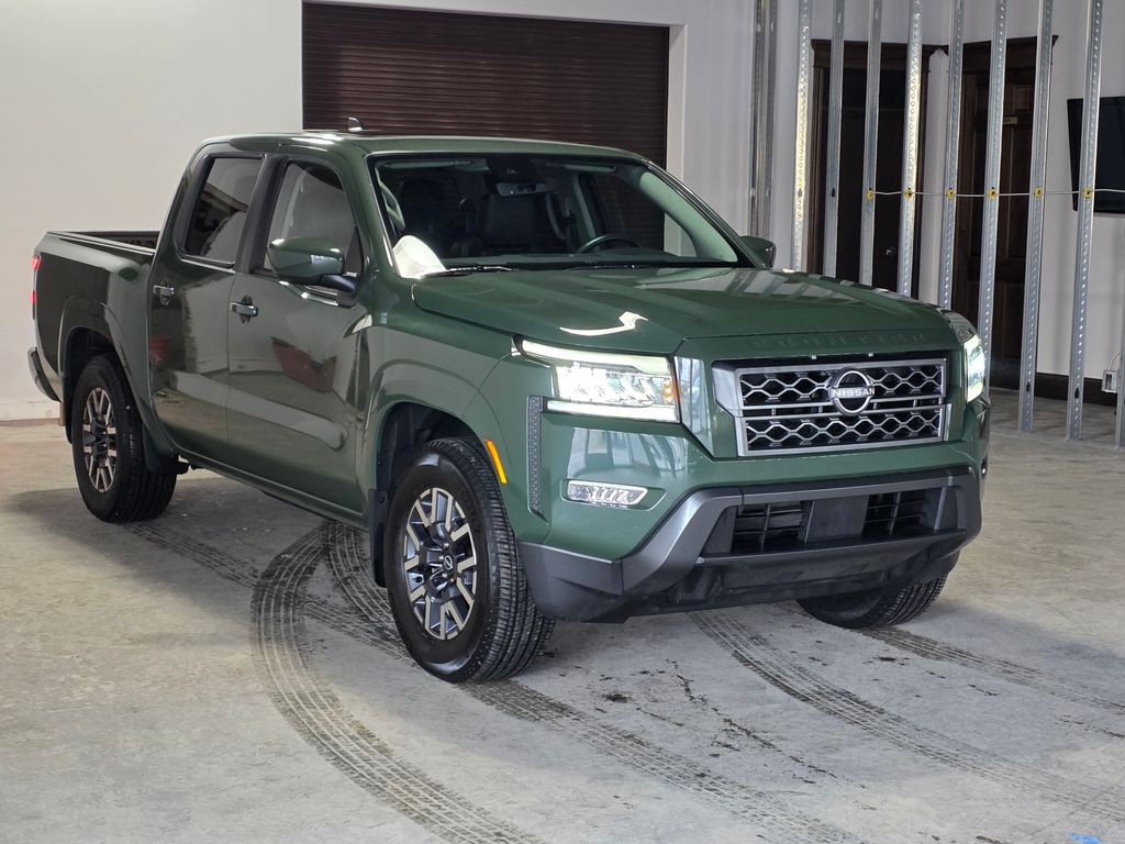 View vehicle photo 3