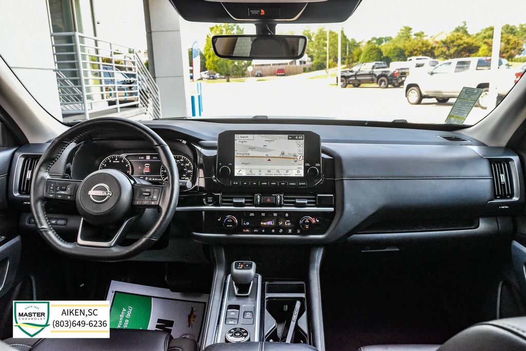 Used 2025 Nissan Pathfinder SUV