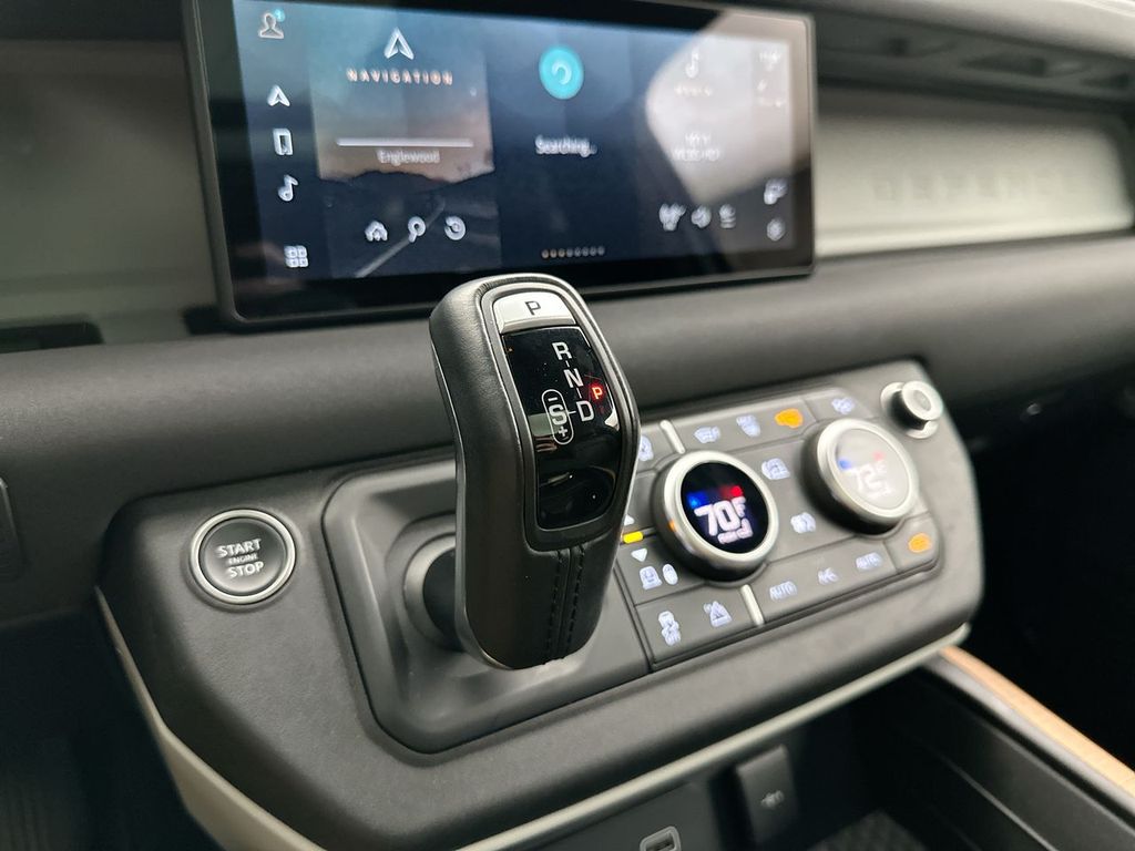 Thumbnail: 2023 Land Rover Defender - 24