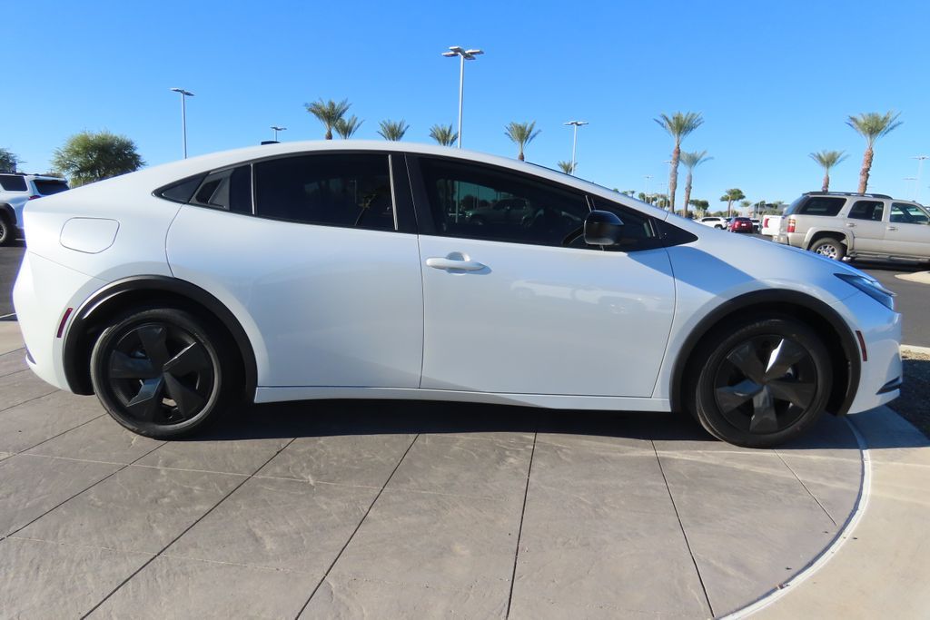 Thumbnail: 2026 Toyota Prius - 4