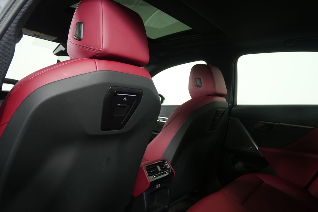 Thumbnail: 2025 BMW 5 Series - 16