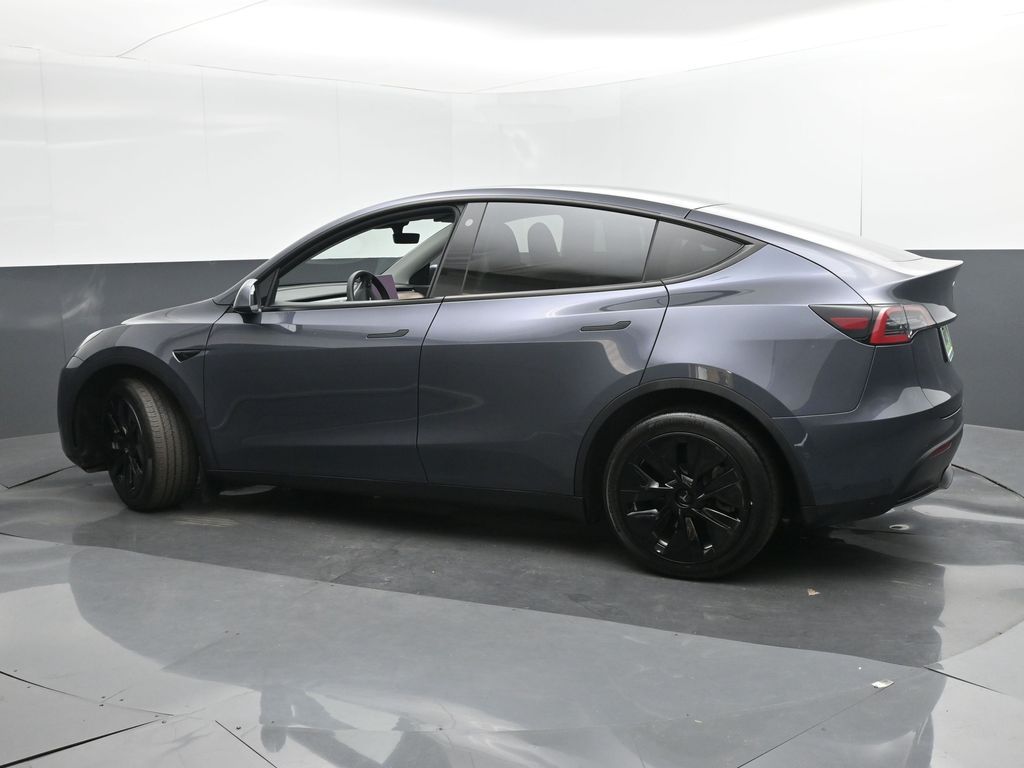 2022 Tesla Model Y Long Range Dual Motor All-Wheel Drive