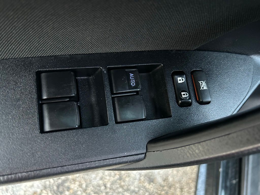 Thumbnail: 2018 Toyota Corolla - 16
