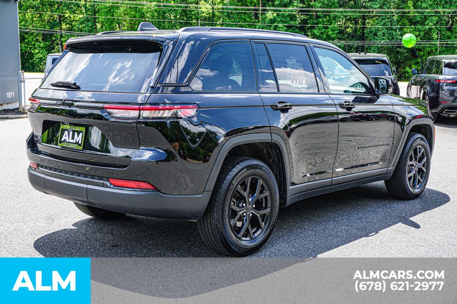 Used 2025 Black Jeep Altitude image 6