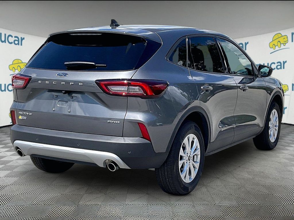 2025 Ford Escape — photo 6