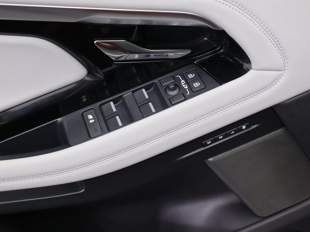 Thumbnail: 2023 Land Rover Range Rover Evoque - 23