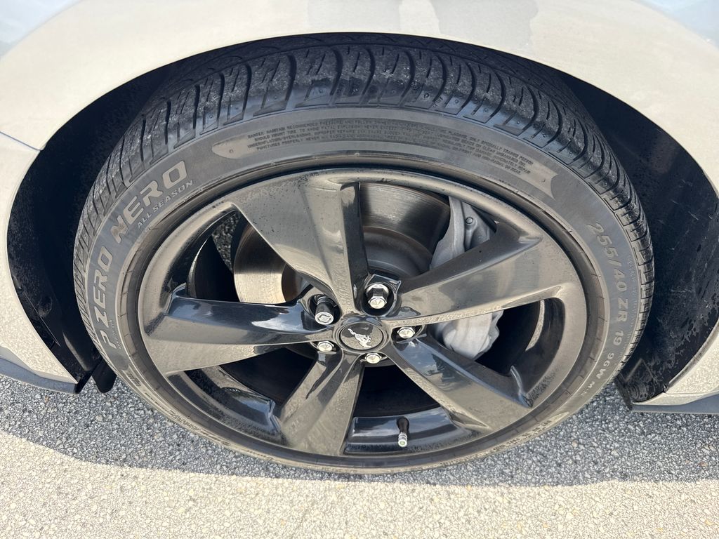 Certified Used 2022 Silver Ford GT Premium image 13