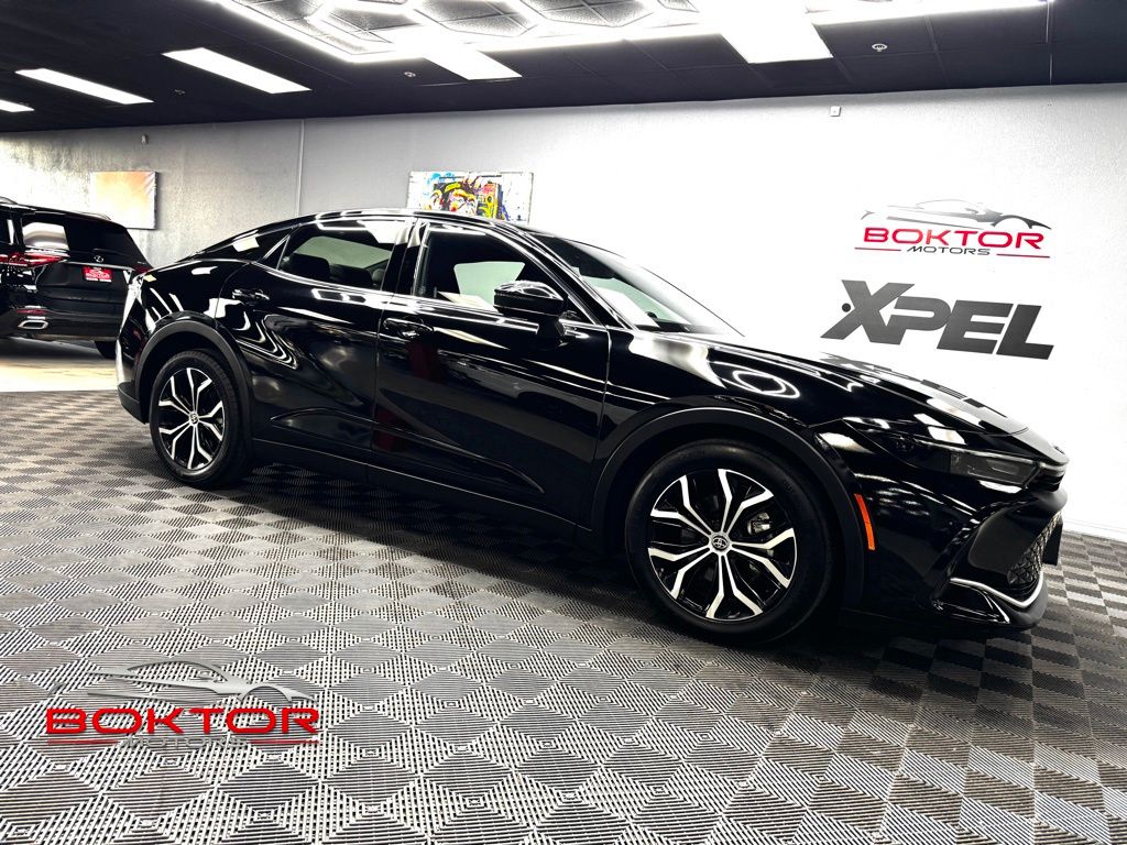 Toyota Crown XLE AWD