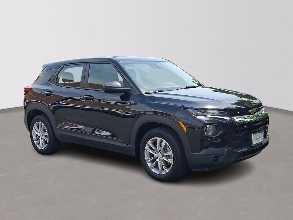 Thumbnail: 2021 Chevrolet TrailBlazer - 3