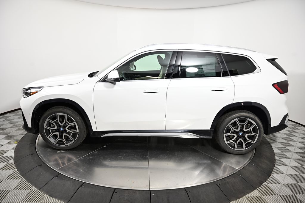 Thumbnail: 2025 BMW X1 - 2