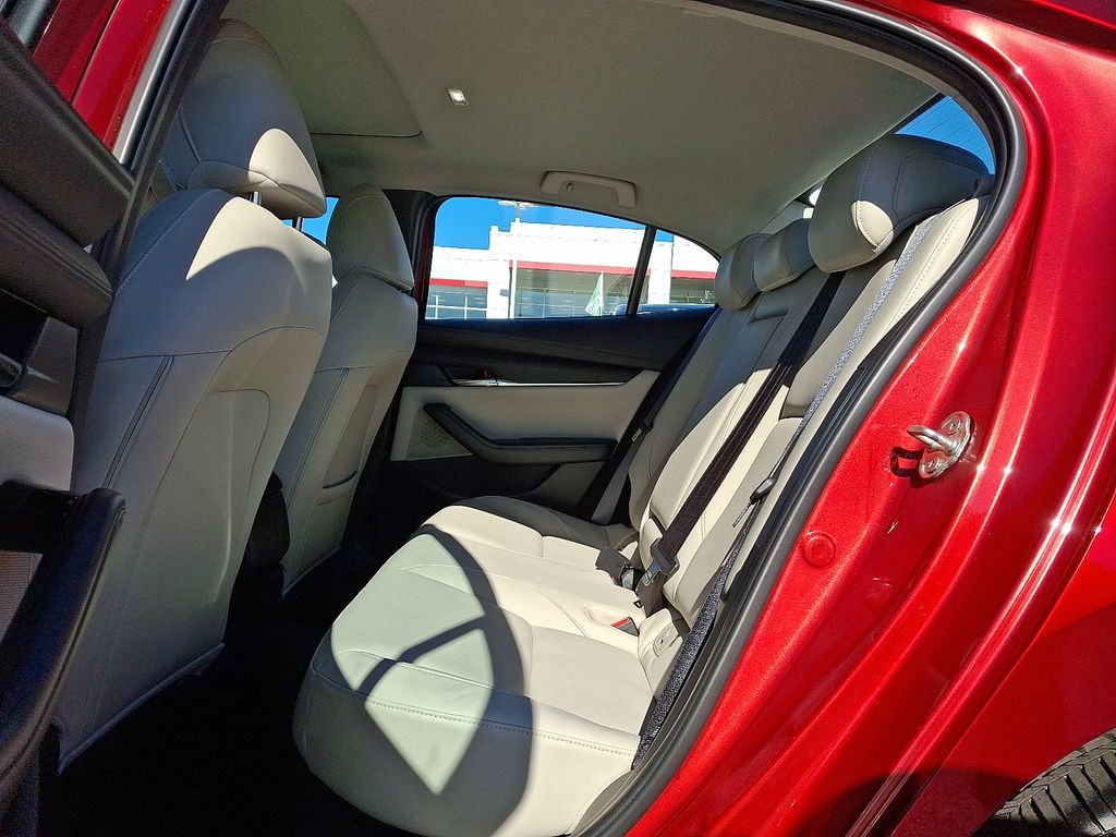 Thumbnail: 2025 Mazda Mazda3 - 10