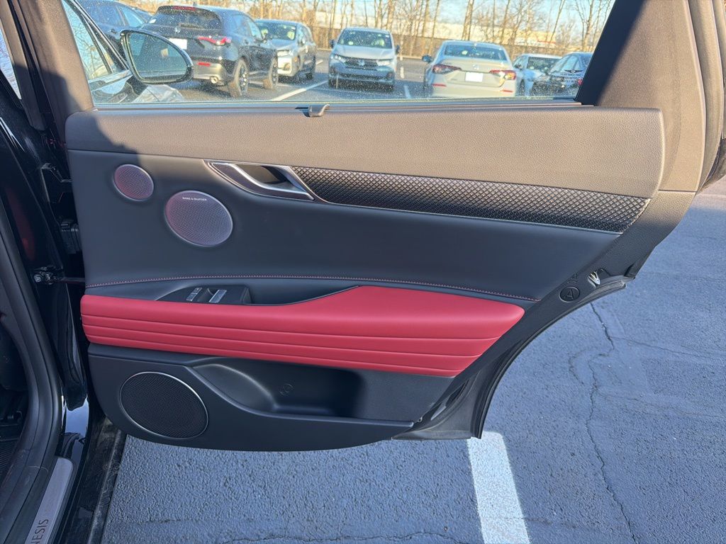 Thumbnail: 2025 Genesis G80 - 25