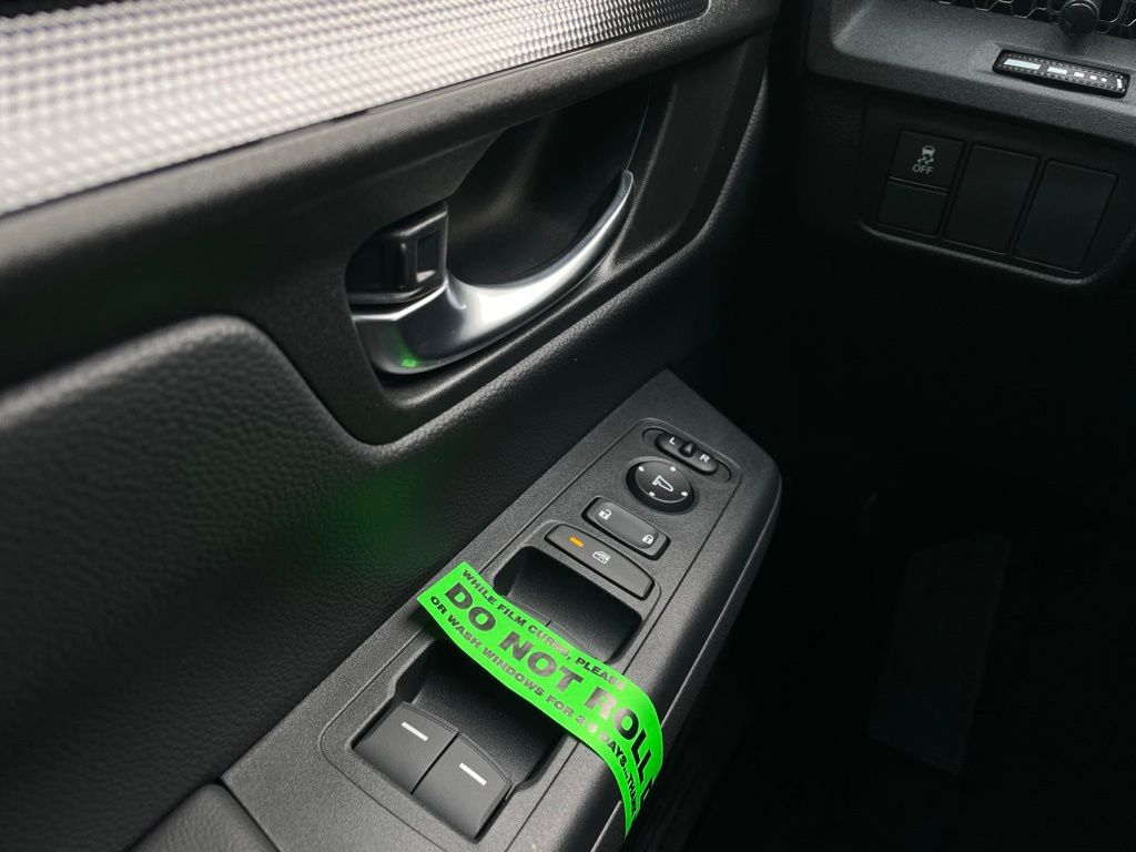 2025 Honda CR-V Sport 23