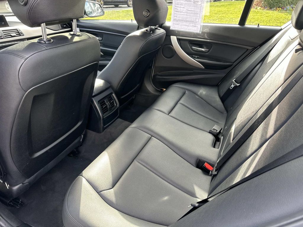 Thumbnail: 2015 BMW 3 Series - 28