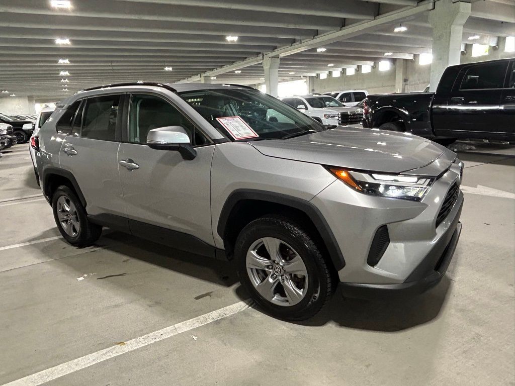 Used 2022 Toyota RAV4 XLE with VIN 2T3W1RFV2NW192779 for sale in Miami, FL