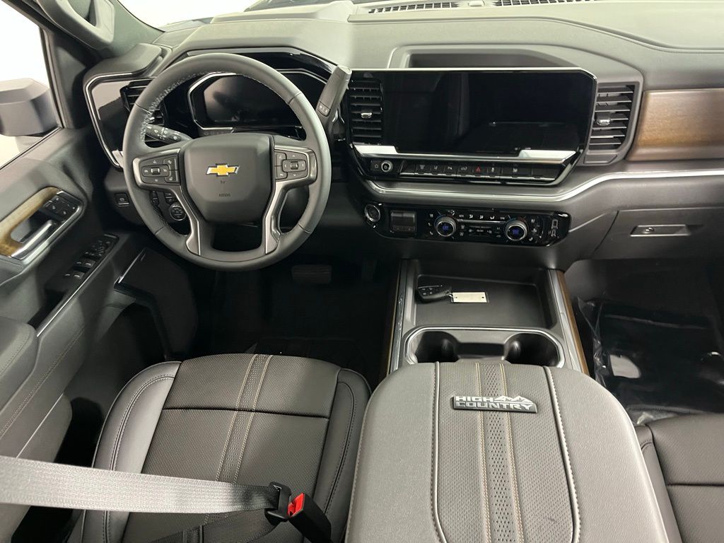 Thumbnail: 2026 Chevrolet Silverado 3500 - 16