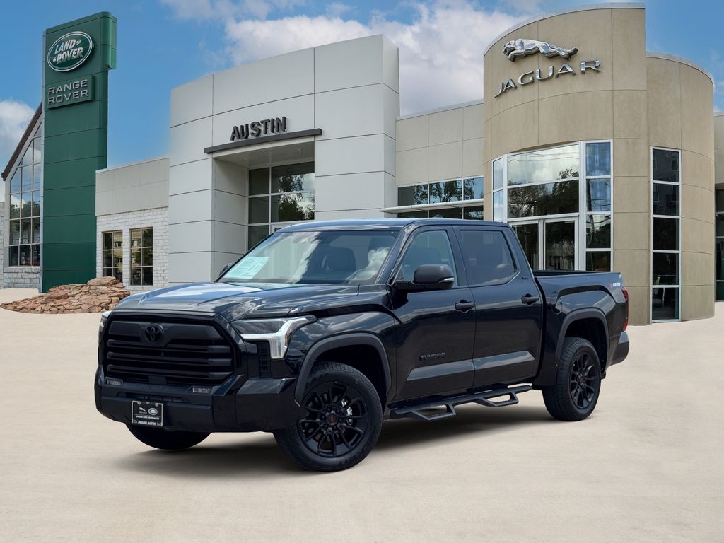 2022 Toyota Tundra SR5 CrewMax Cab 4WD