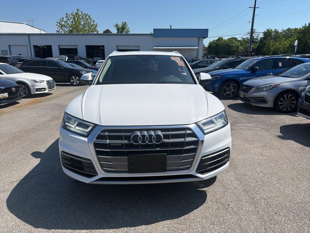 View vehicle photo 2