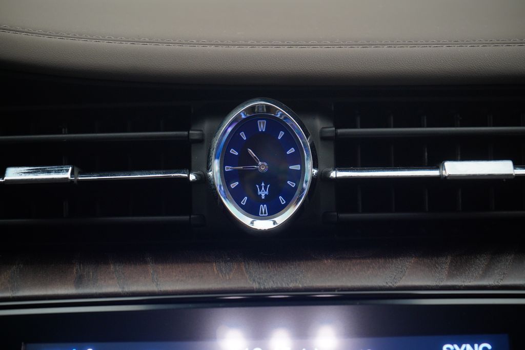 Thumbnail: 2019 Maserati Quattroporte - 12