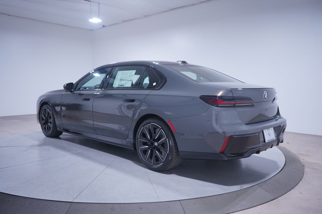 2025 BMW 7 Series 740i 3