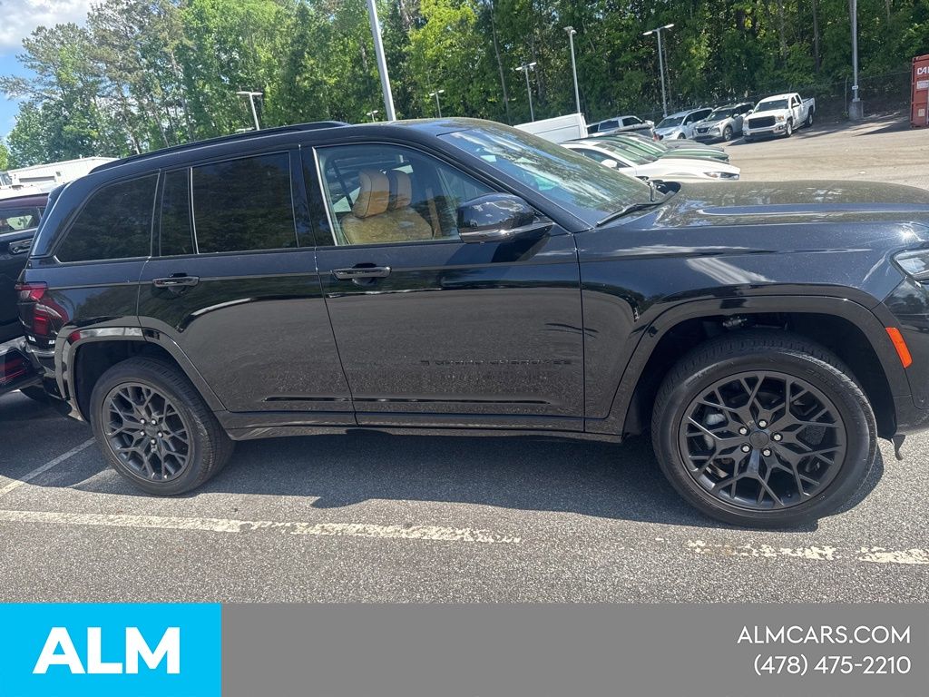 Used 2025 Black Jeep Summit Reserve image 5