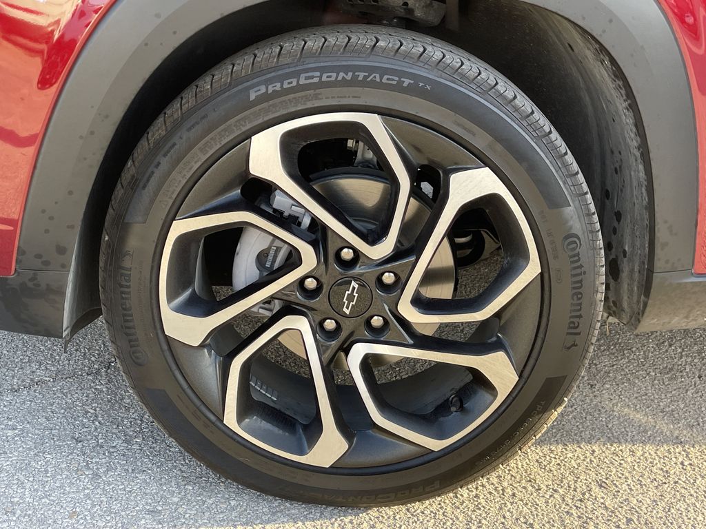 used 2025 Chevrolet Trax car, priced at $24,991