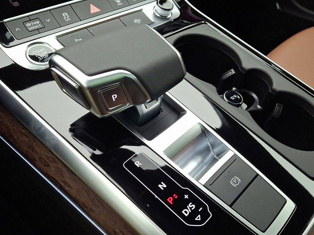 Thumbnail: 2026 Audi Q7 - 10