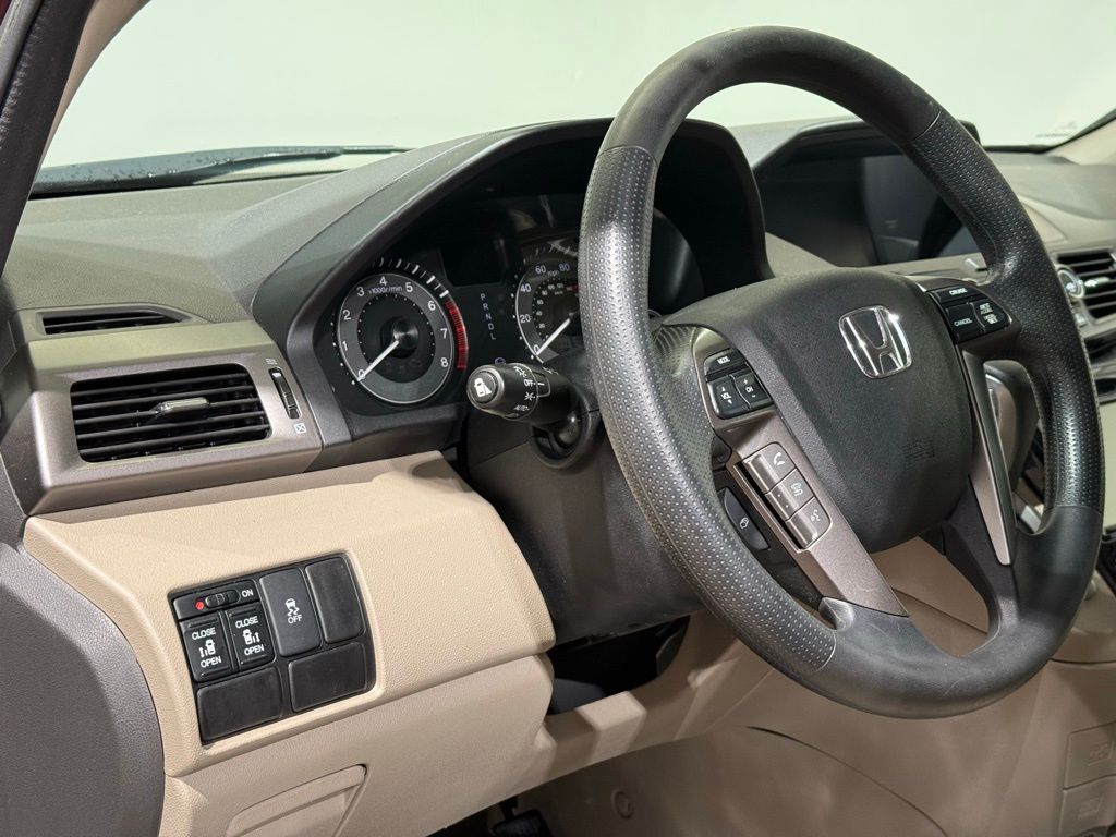 Thumbnail: 2015 Honda Odyssey - 17