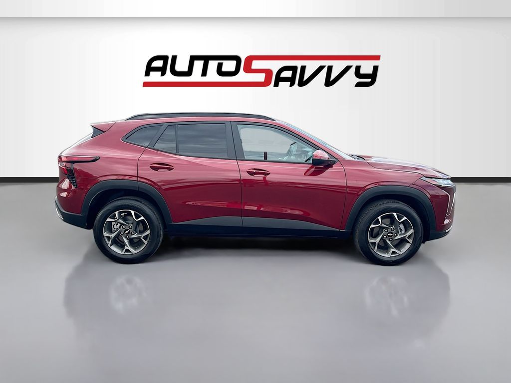 Used 2025 Red Chevrolet LT image 8