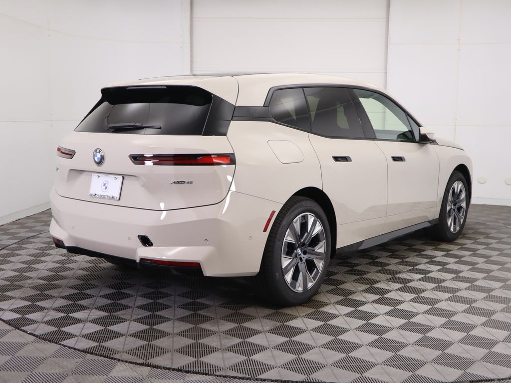 Thumbnail: 2026 BMW iX - 5