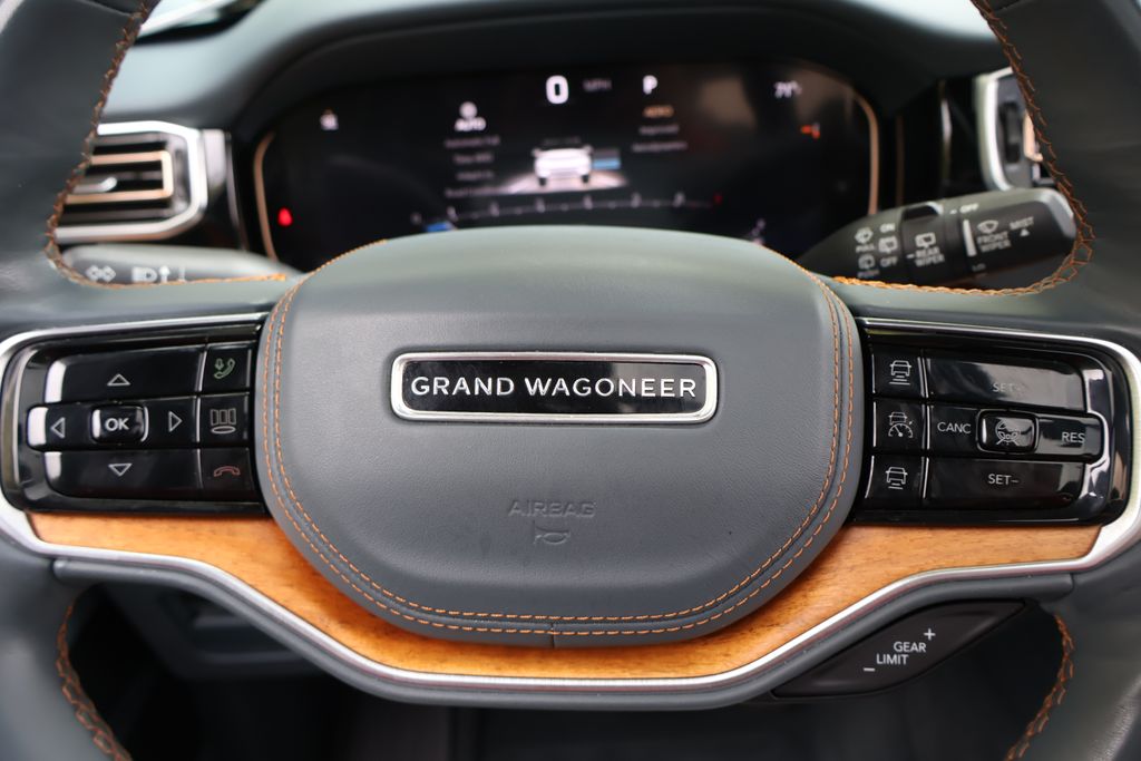 Thumbnail: 2022 Jeep Grand Wagoneer - 30