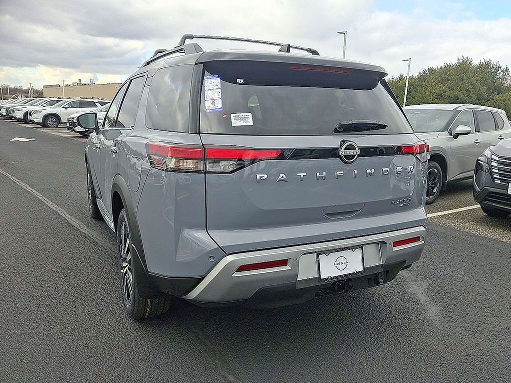 Thumbnail: 2025 Nissan Pathfinder - 3