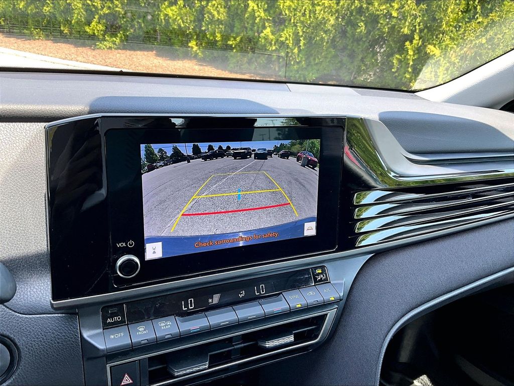 2025 Toyota Camry — photo 19