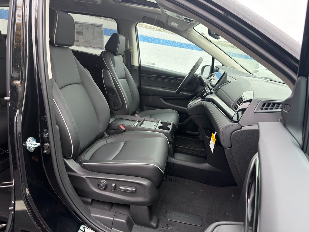 Thumbnail: 2026 Honda Odyssey - 27