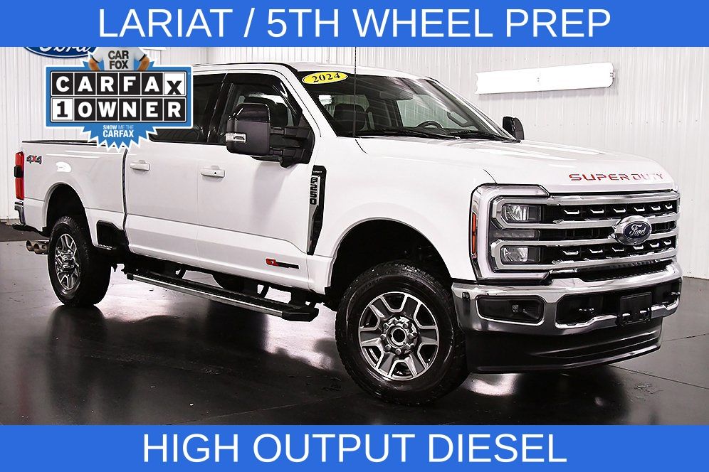 Oxford White 2024 Ford F-250 Super Duty Pickup Truck Four-Wheel Drive Automatic