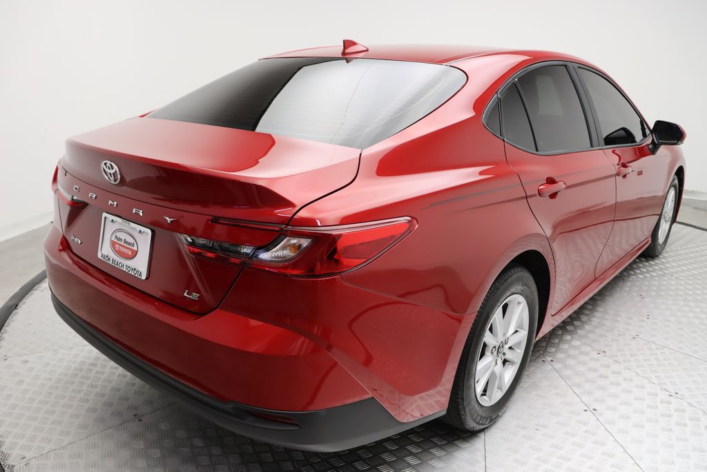 2025 Toyota Camry LE 8